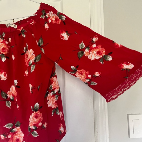 Off Shoulder Floral Shirt - Picture 2 of 5